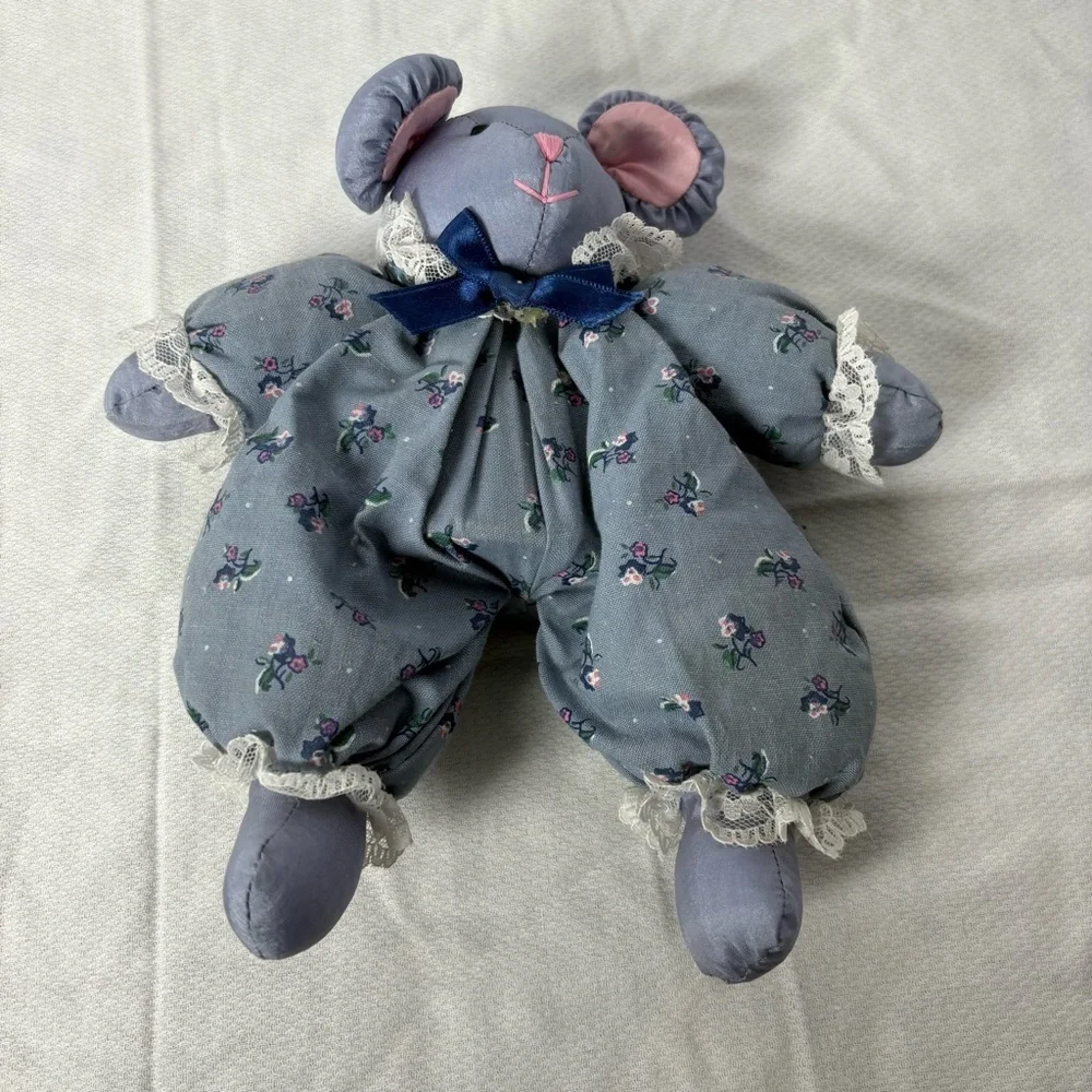 Vintage House of Lloyd Shelley Spool Mouse